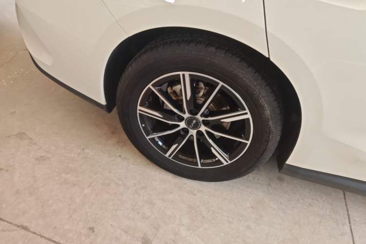 Used BYD Seal 06 New Energy 2024 DM-i 120KM Luxury Model Exterior 5