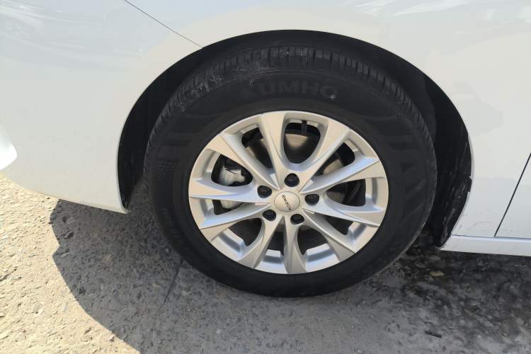 Used Roewe i5 2023 1.5L Manual Comfort Edition Left Front Wheel Hub