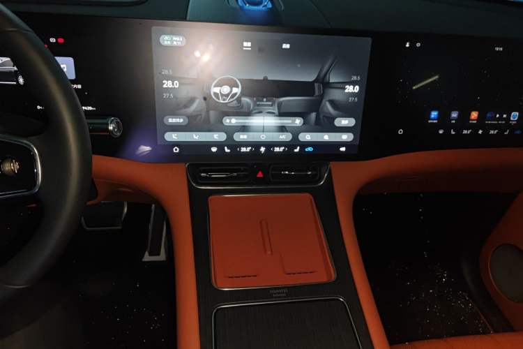 Used Hima AITO M8 2025 Extended-Range Max+ Version 53.4 kWh 5-Seater Edition
