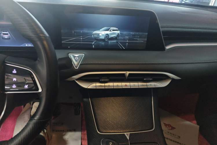 Used Venucia V 2022 260T Black Horse Edition · Idol Audio And AC Panel