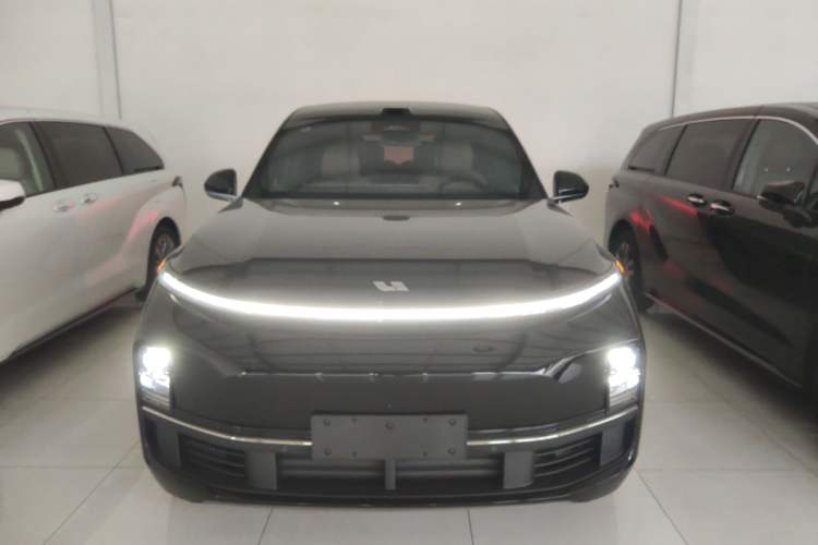 Used Li Auto L8 2025 Pro Smart Refresh Edition