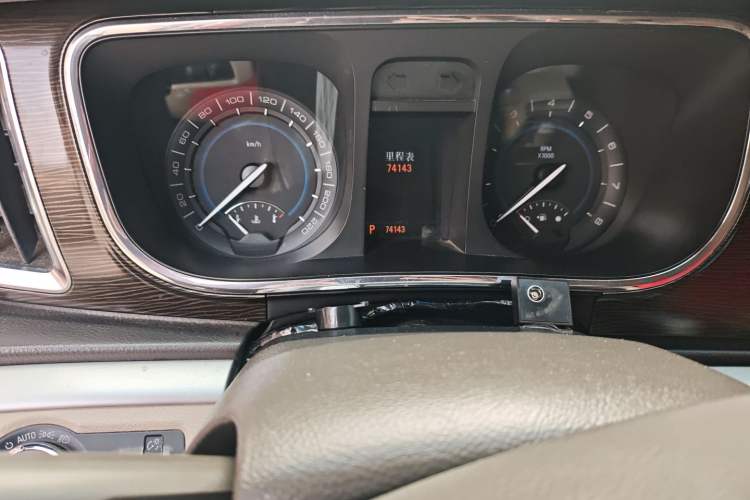 Used Buick GL8 2011 2.4L LT Luxury Business Executive Edition