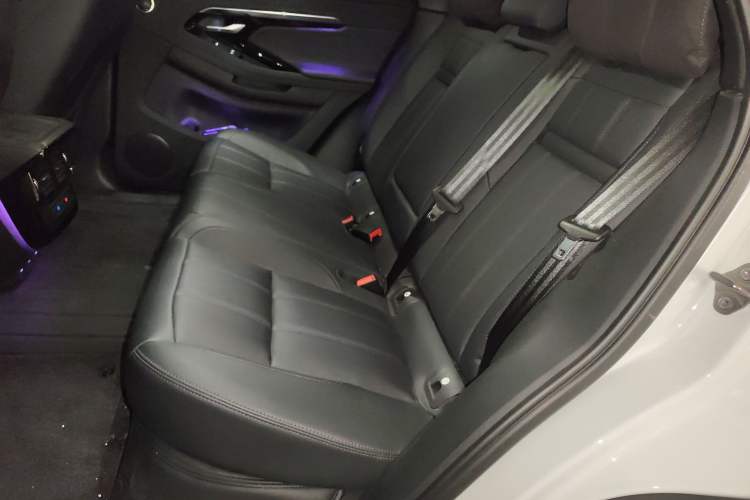 Used Land Rover Range Rover Evoque 2023 Aurora L 249 PS Luxury Edition
