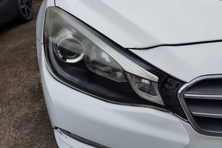 Used Soueast V5 Lingzhi 2015 Plus 1.5L Manual Smart Edition Right Front Headlight