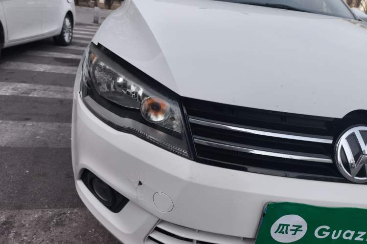 Used Volkswagen Jetta 2013 1.6L Manual Comfort Model Right Front Headlight