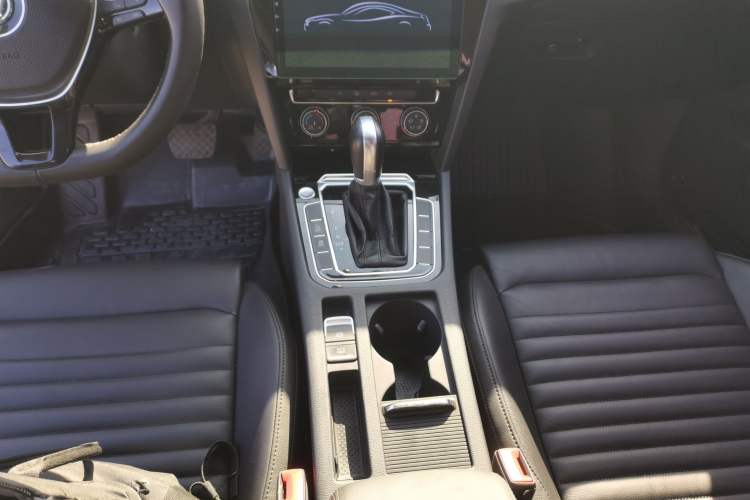 Used Volkswagen Magotan 2017 330TSI DSG Leading Model Gear Lever