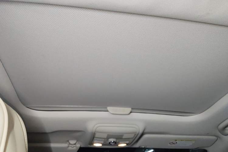 Used Skoda Octavia 2015 1.6L Automatic Yijun Edition Headliner