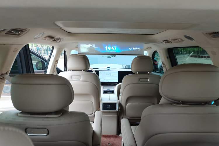 Used Hima AITO M9 2025 Extended-Range Max Version 52 kWh 6-Seater Edition Headliner