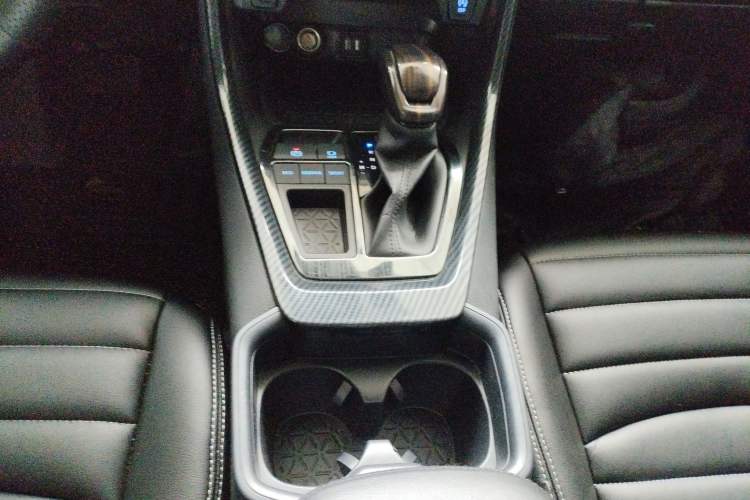 Used Toyota RAV4 2021 2.0L CVT Two-Wheel Drive Urban Edition Gear Lever