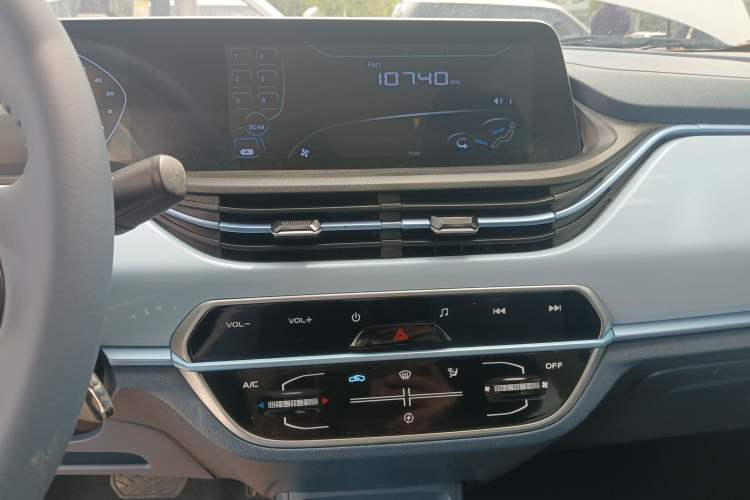 Used CHANGAN Benni E-Star 2023 Qingxin Edition Colorful Model Lithium Iron Phosphate