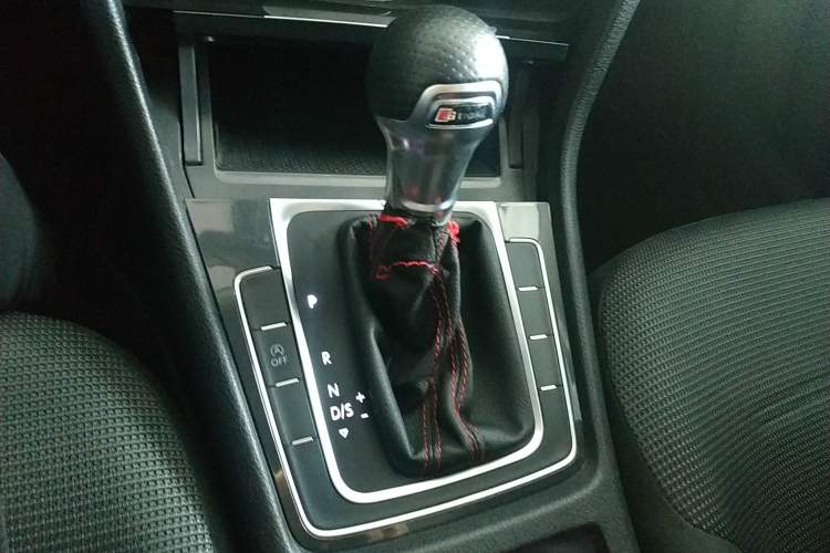 Used Volkswagen Golf 2019 280TSI DSG Comfort Version China VI Standard
