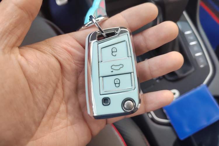 Used Volkswagen Tiguan L 2023 330TSI Automatic Two-Wheel Drive R-Line Flagship Edition Vehicle Key