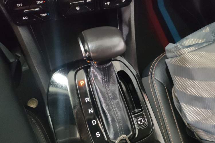 Used GAC Trumpchi GS3 2019 235T Automatic Elite Edition Gear Lever