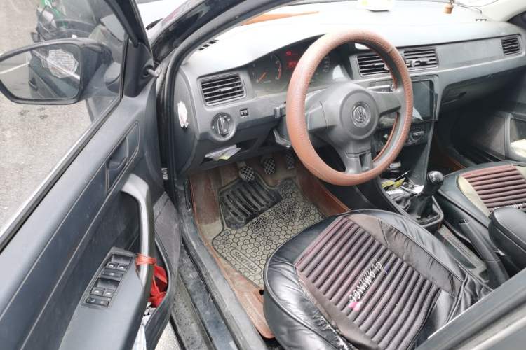 Used Volkswagen Santana 2013 1.4L Manual Fashion Edition
