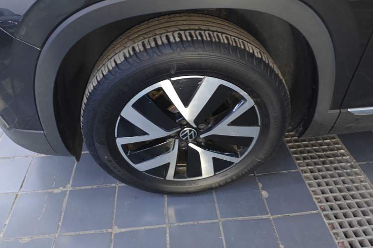 Used Volkswagen Tayron 2024 300TSI Two-Wheel-Drive Luxury Plus Advanced Version