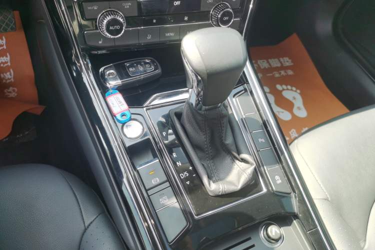 Used Volkswagen Phideon 2019 380TSI Two-Wheel Drive Business Edition China VI Standard
