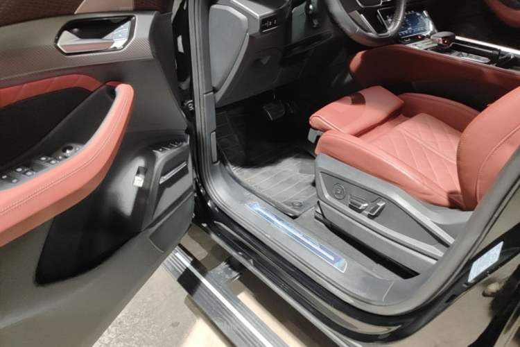 Used Audi Q6 2024 45 TFSI quattro Black Warrior Edition 6 Seats
