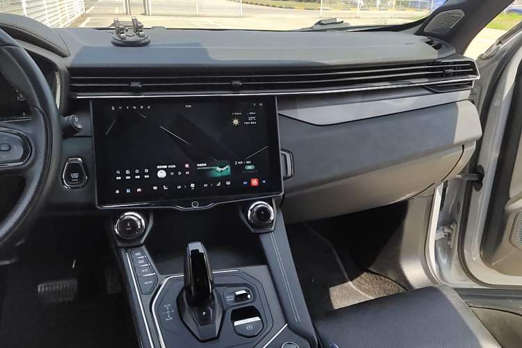 Used Lynk & Co 01 2023 1.5TD EM-F PM Audio And AC Panel