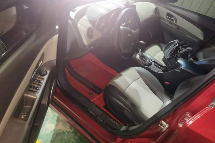 Used Chevrolet Cruze 2015 1.5L Classic SE AT Driver Seat