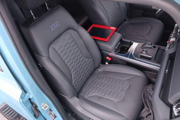 Used 212 T01 2025 2.0T Changfeng