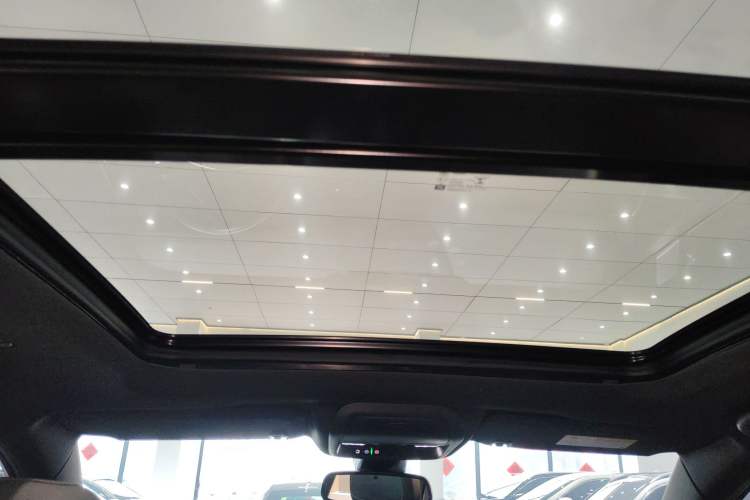 Used Cadillac XT5 2023 2.0T Two-Wheel-Drive Fashion Edition Headliner