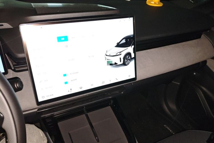 Used Lynk & Co 08 EM-P 2025 120km Long-Range Pro
