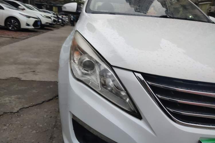 Used FORTHING Joyear S50 2014 1.5L Manual Luxury Model Right Front Headlight