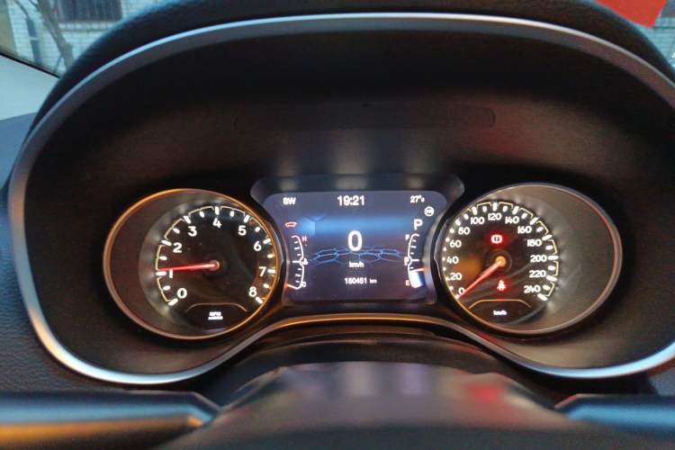 Used Jeep Compass 2017 200T Automatic Family Edition Instrument Cluster