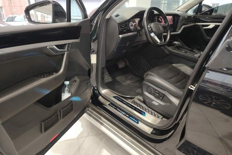Used Volkswagen Touareg 2020 2.0 TSI RuiShang Edition China VI Standard

