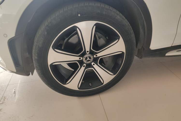 Used Mercedes-Benz GLC 2022 Facelifted GLC 300 L 4MATIC Luxury Edition
