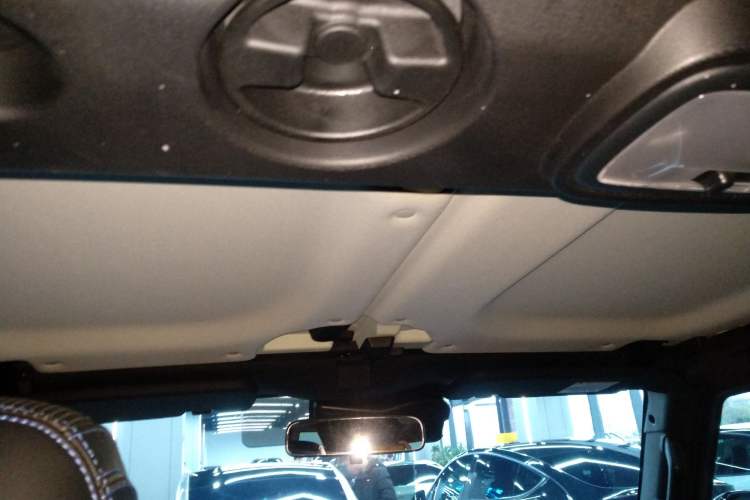 Used BAIC Off-Road BJ40 2023 2.0D Automatic Four-Wheel Drive Blade Hero Edition Adventurer Type
