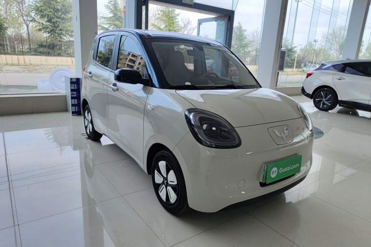 Used Wuling Hongguang MINIEV 2025 Four-Door Version Zhenxiang+ Edition Front Right 45 Deg