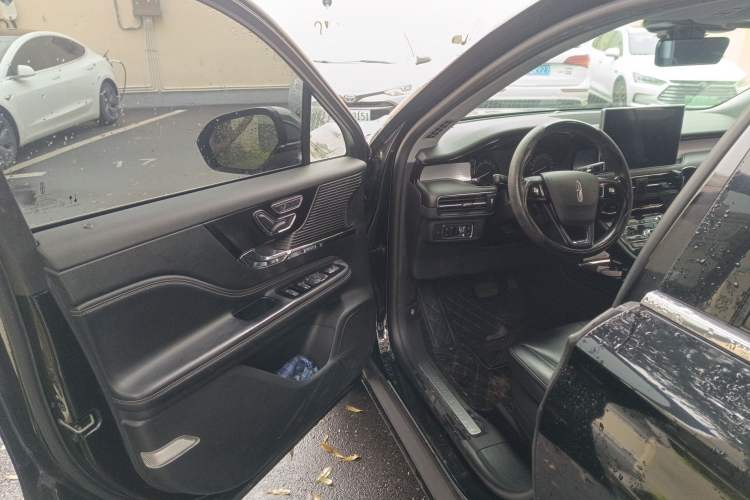 Used Lincoln Corsair 2020 2.0T Two-Wheel Drive Luxury Edition Driver Seat