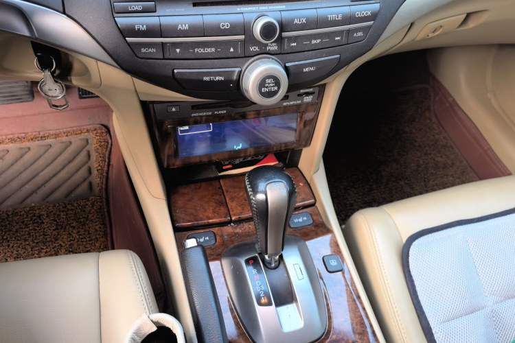 Used Honda Accord 2011 2.4L EX Gear Lever