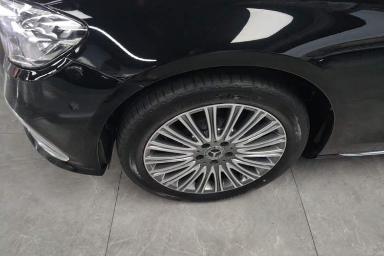 Used Mercedes-Benz E-Class 2023 Updated E 300 L Fashion Edition
