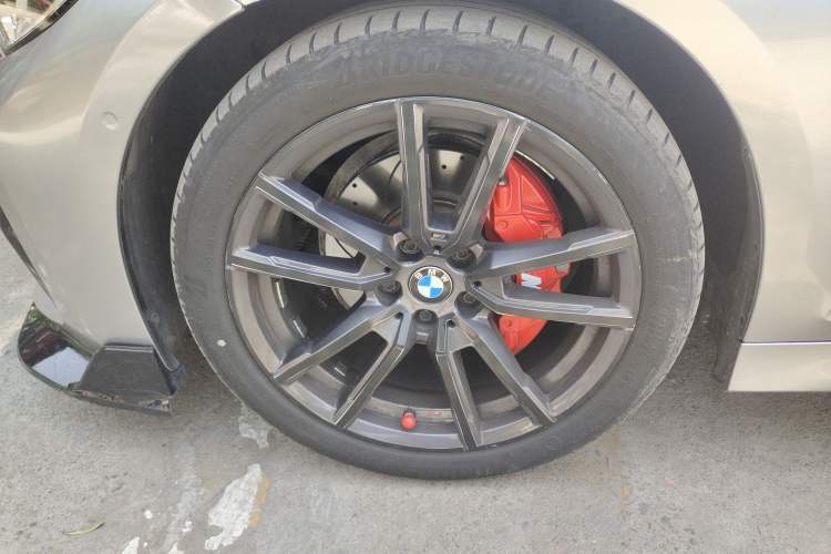 Used BMW 3 Series 2021 325Li M Sport Package Left Front Wheel Hub