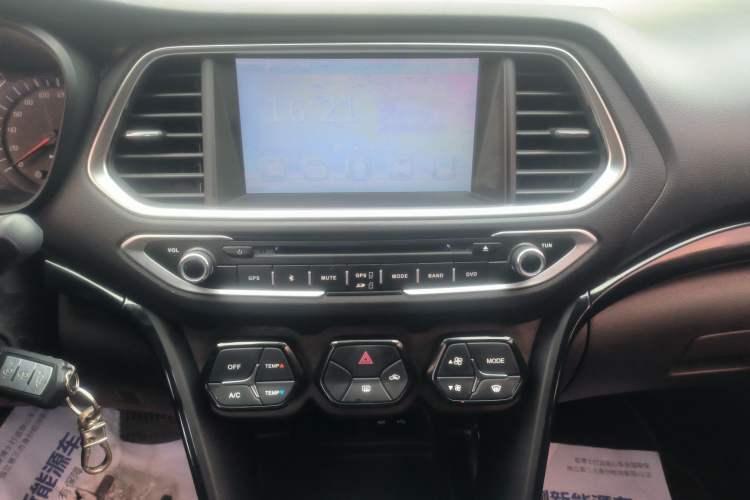 Used GAC Trumpchi GS4 2015 200T G-DCT Comfort Edition Audio And AC Panel
