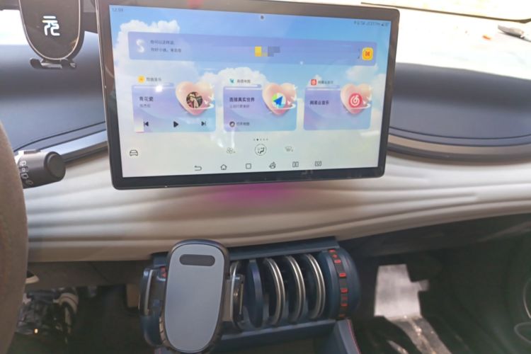 Used BYD Yuan PLUS 2022 430 km Luxury Version Audio And AC Panel