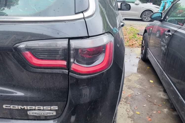 Used Jeep Compass 2017 200T Automatic Family Edition
