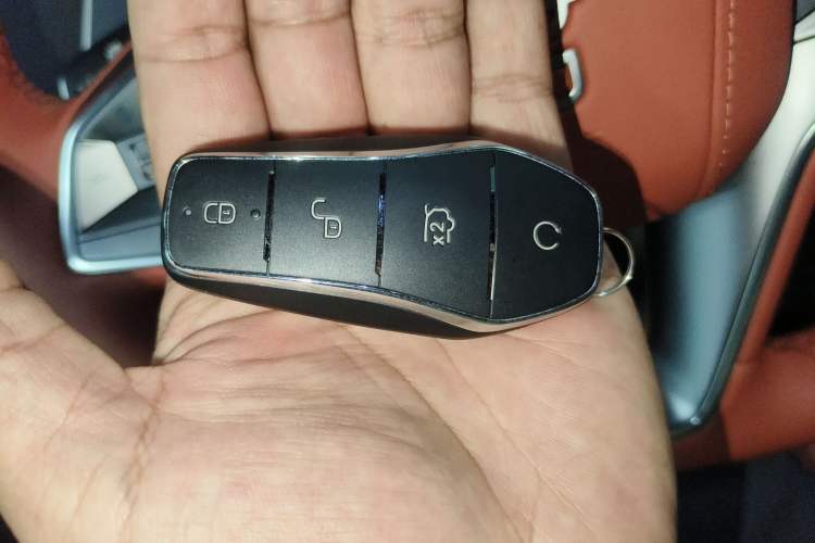 Used BYD Tang L 2025 EV 600KM All-Wheel-Drive LiDAR Flagship Model
