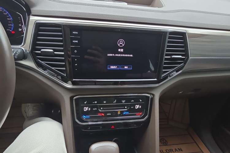 Used Volkswagen Viloran 2020 380TSI Prestige Edition Audio And AC Panel