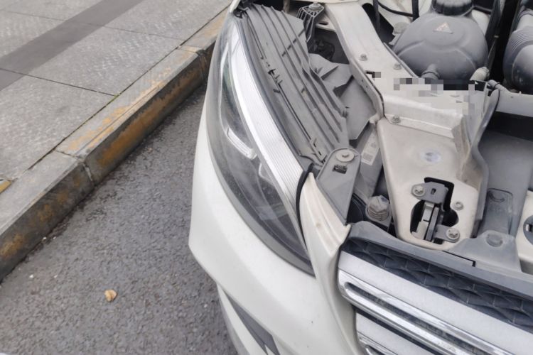 Used Mercedes-Benz GLC 2017 GLC 260 4MATIC Dynamic Edition Right Front Headlight