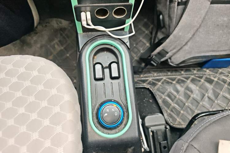 Used Wuling Hongguang MINIEV 2022 Zizai Version Lithium Iron Phosphate Gear Lever