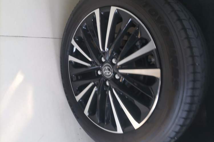 Used Toyota Venza 2023 2.0L CVT Two-Wheel Drive Prestige Version
