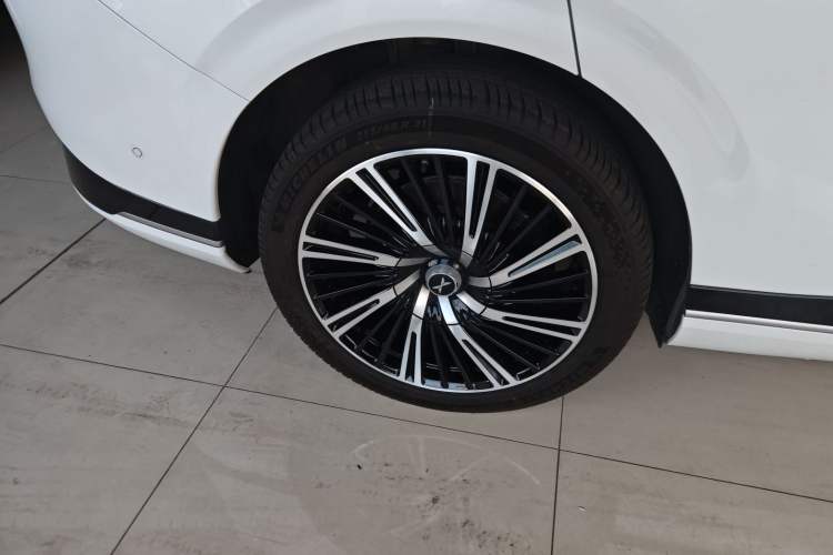 Used XPeng G9 2024 702 Max Exterior 8