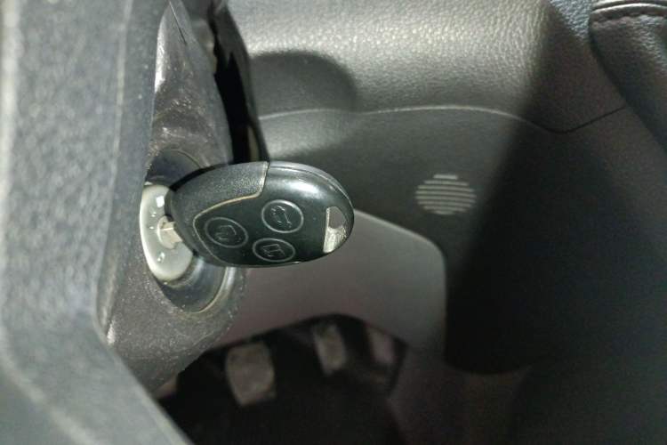 Used Ford Transit 2017 2.0T Diesel Multi-Purpose Commercial Vehicle Short Wheelbase Low Roof China V Standard
