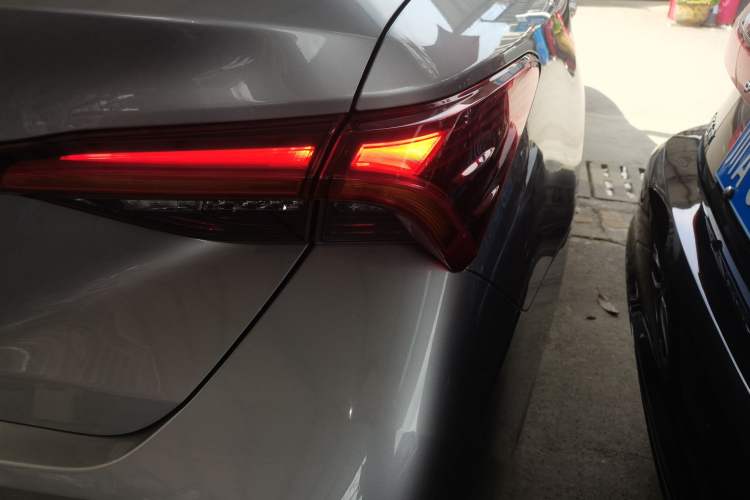 Used Toyota Avalon 2019 2.5L Ambition Version China VI Standard
