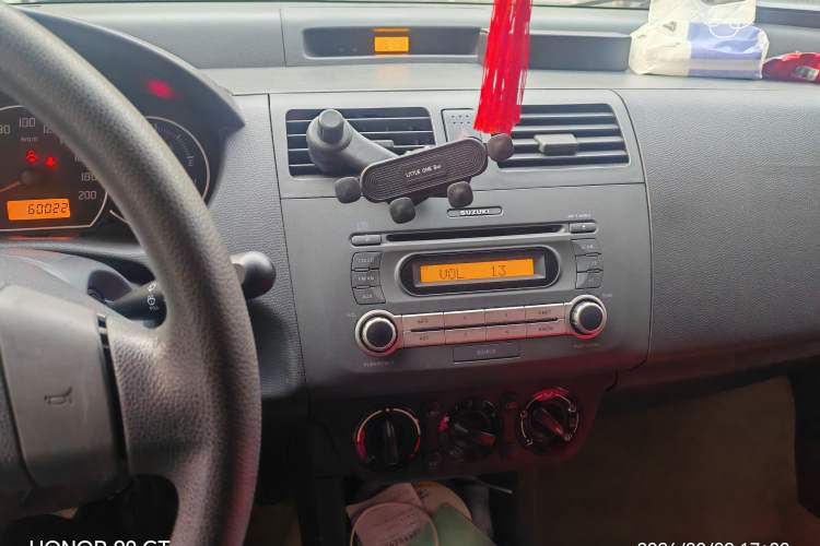 Used Suzuki Swift 2014 1.5L Manual Fashion Edition
