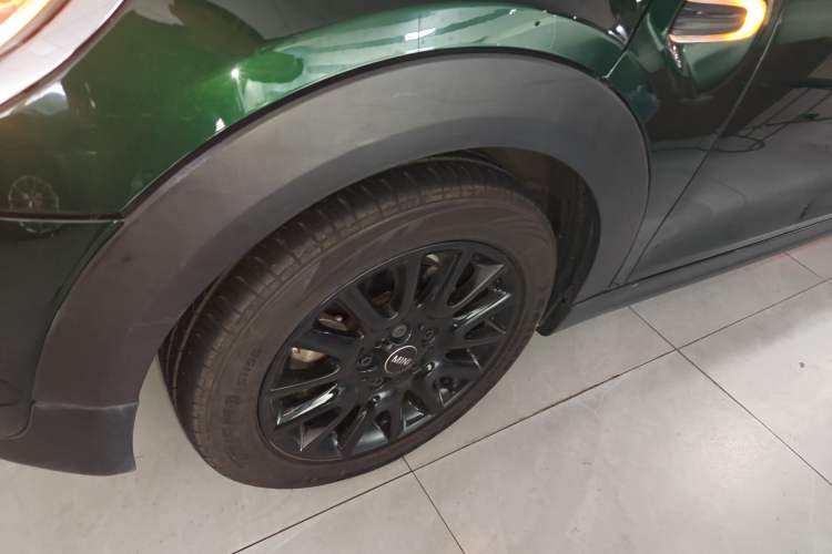 Used MINI 2018 1.5T COOPER Classic Edition Five-Door Version Left Front Wheel Hub