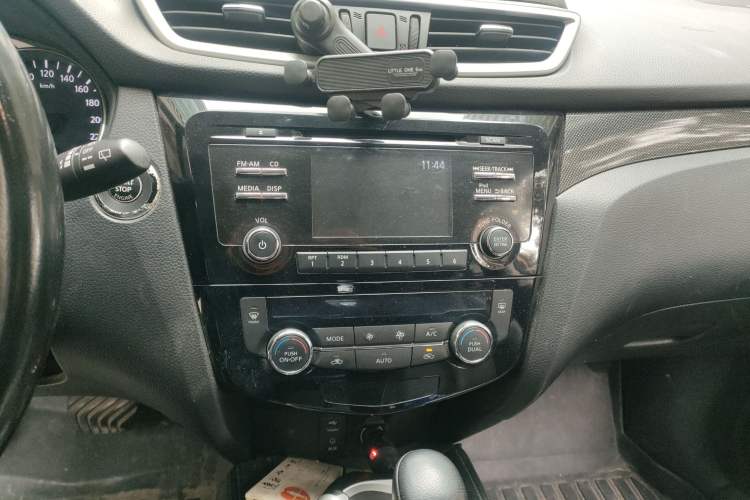 Used Nissan X-Trail 2014 2.5L CVT Luxury Edition 4WD
